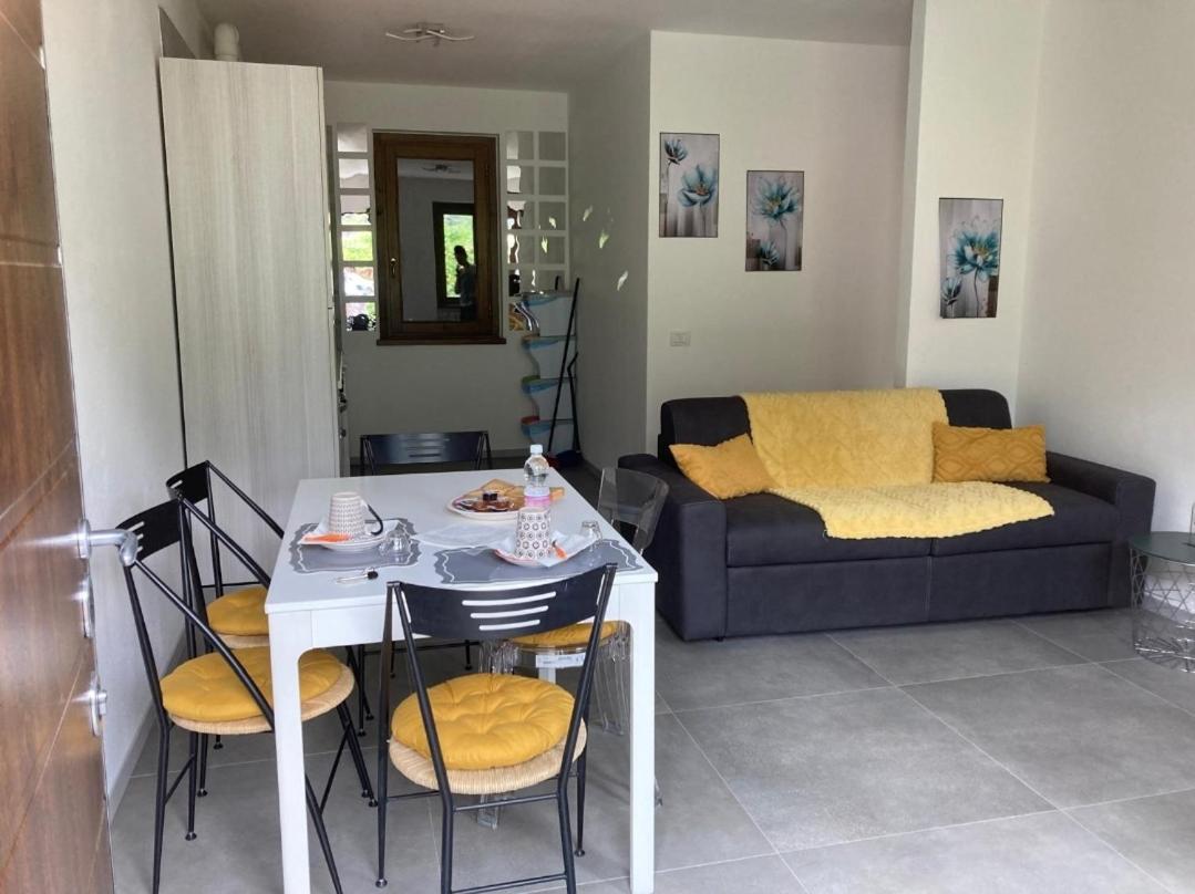 Casa Laura Zona Bellagio Lägenhet Magreglio Exteriör bild